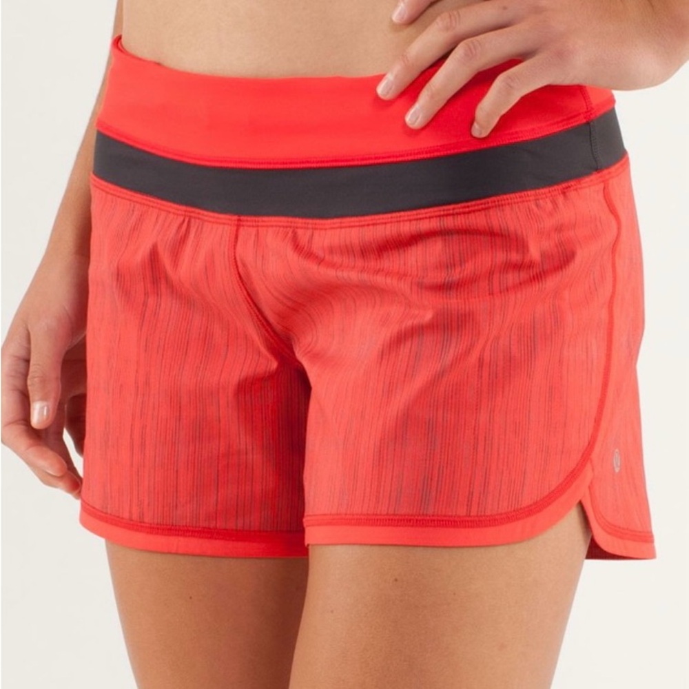 Lululemon Groovy Run Short Wee Are From Space Love Red Coal / Deep Coal Love Red